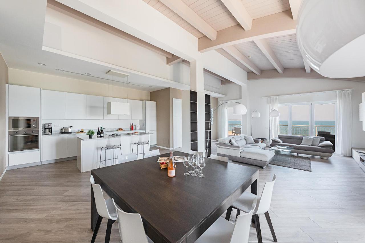 Residenza Miralago By Wonderful Italy Desenzano del Garda Exterior foto