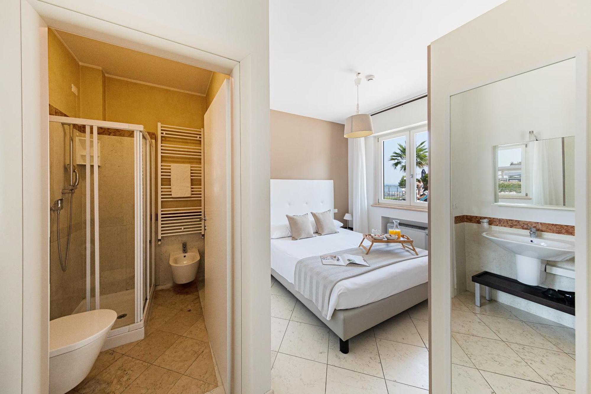 Residenza Miralago By Wonderful Italy Desenzano del Garda Exterior foto